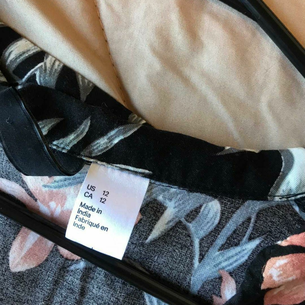 Crop Button Up - Picture 2 of 3